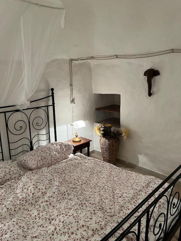 Casa Giuliveto - Charmantes Ferienhaus Mit Privatpool In Olivenhain Остуни Экстерьер фото