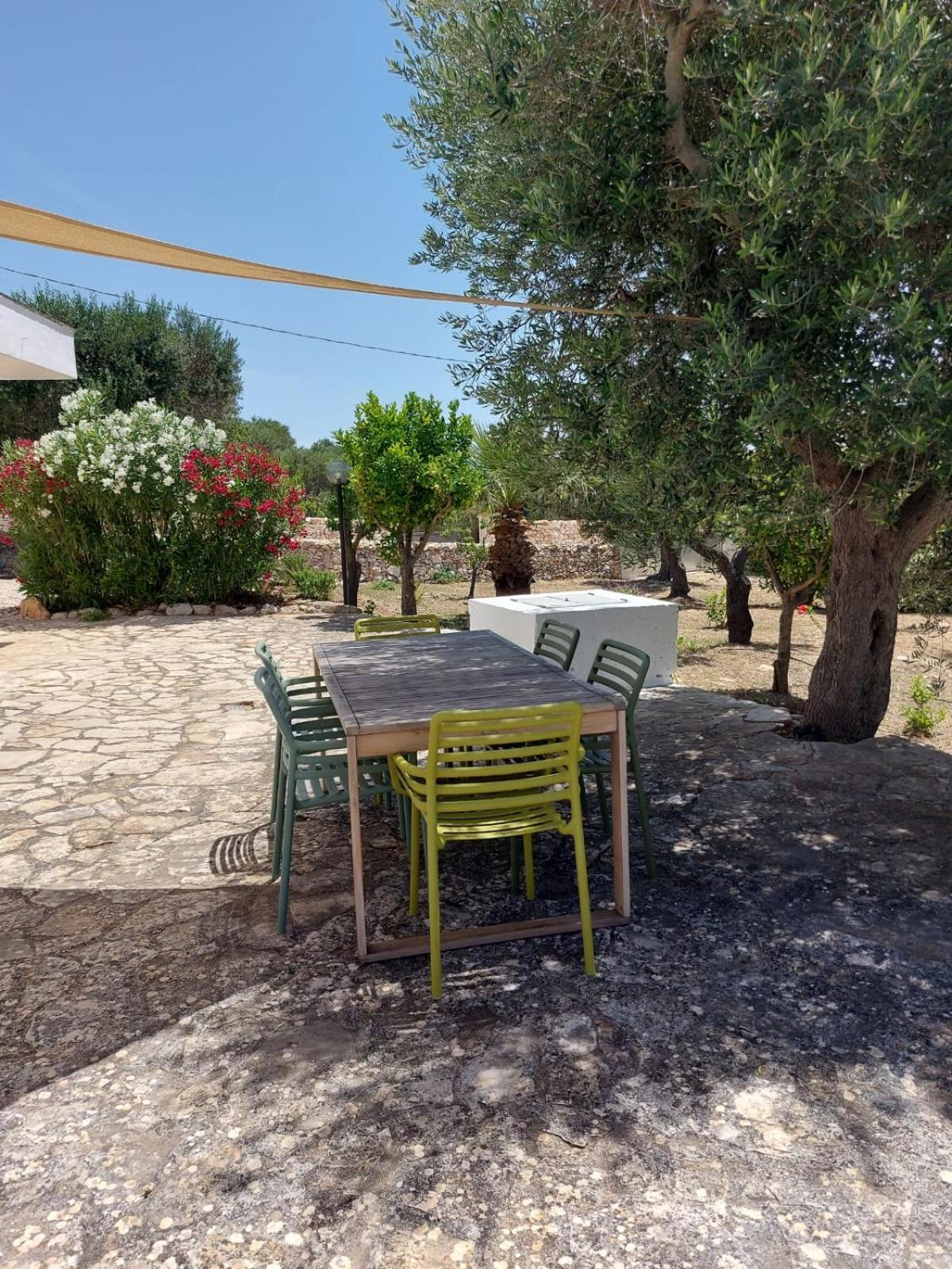 Casa Giuliveto - Charmantes Ferienhaus Mit Privatpool In Olivenhain Остуни Экстерьер фото