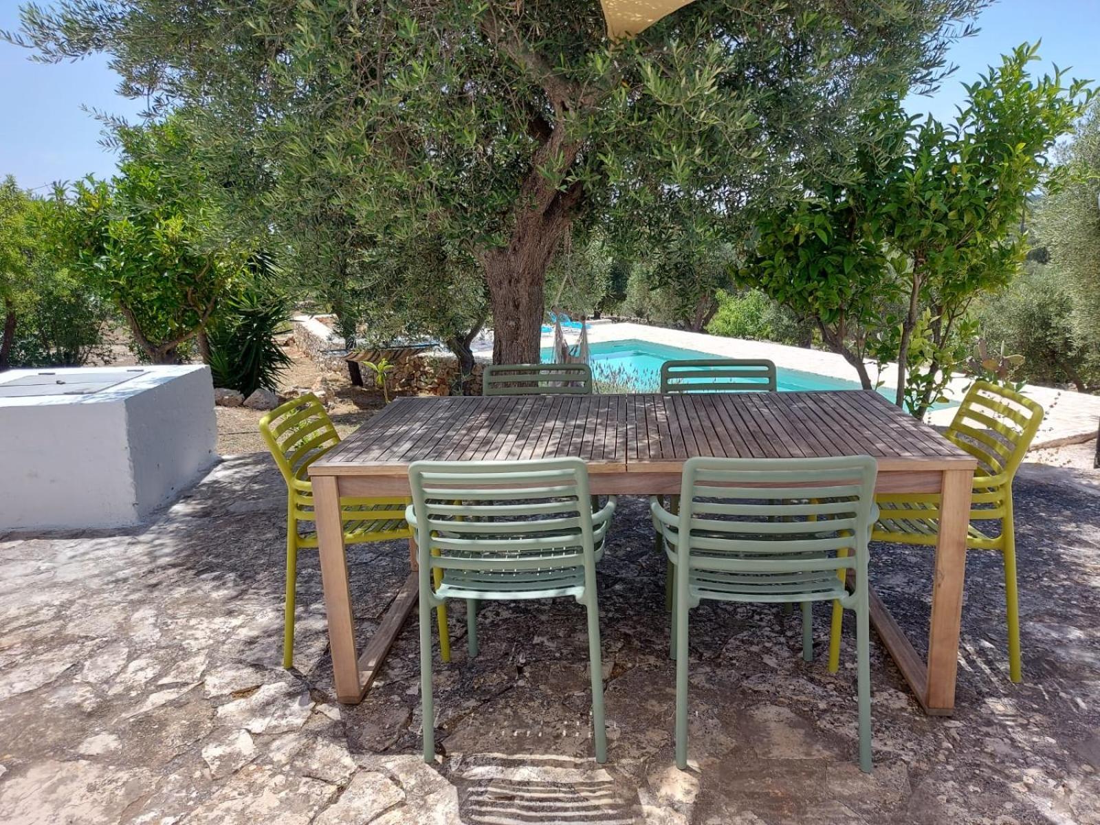 Casa Giuliveto - Charmantes Ferienhaus Mit Privatpool In Olivenhain Остуни Экстерьер фото
